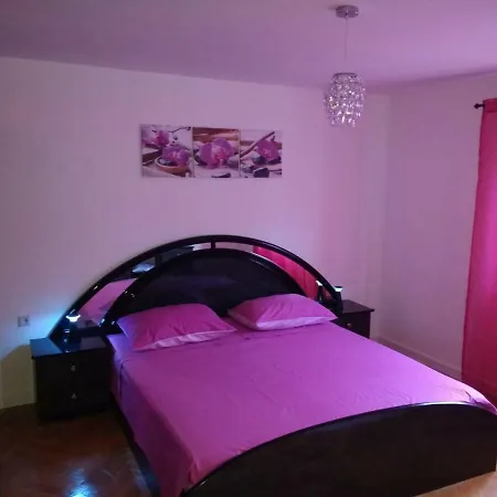 Ana Apartment *