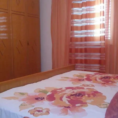 Ana Apartment *