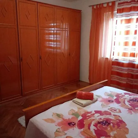 Apartment Ana